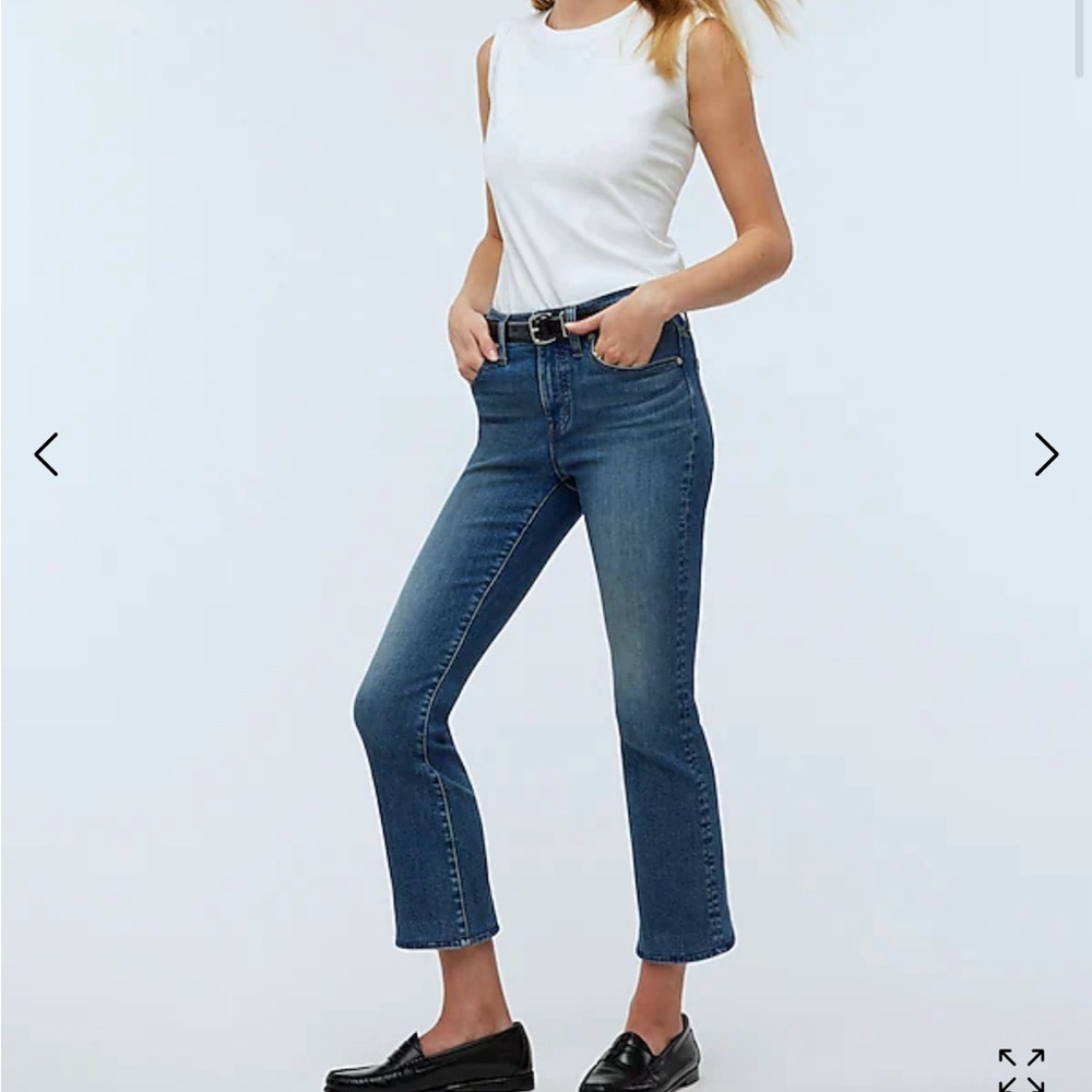 Mid rise kick out Jean. Size 28. Madewell